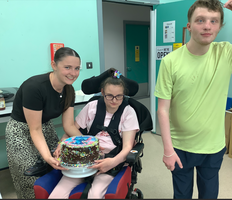 cake presentation